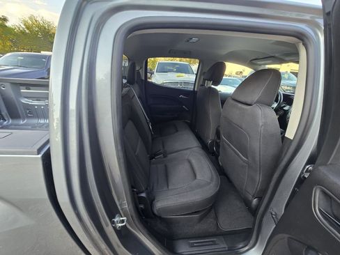 Used 2018 GMC Canyon SLE image 14