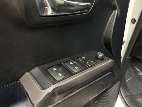 Used 2017 Toyota Tacoma 4x4 Double Cab image 26