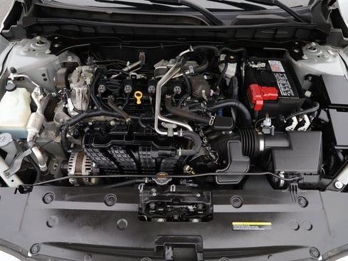 Used 2023 Nissan Altima 2.5 SV image 9