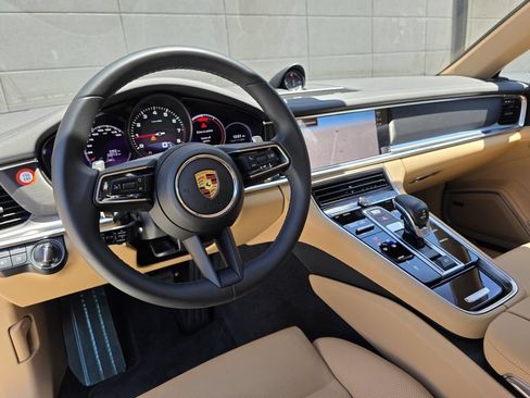 Used 2023 Porsche Panamera Platinum Edition RWD image 4