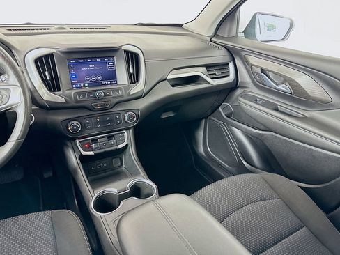 Used 2024 GMC Terrain SLE image 22