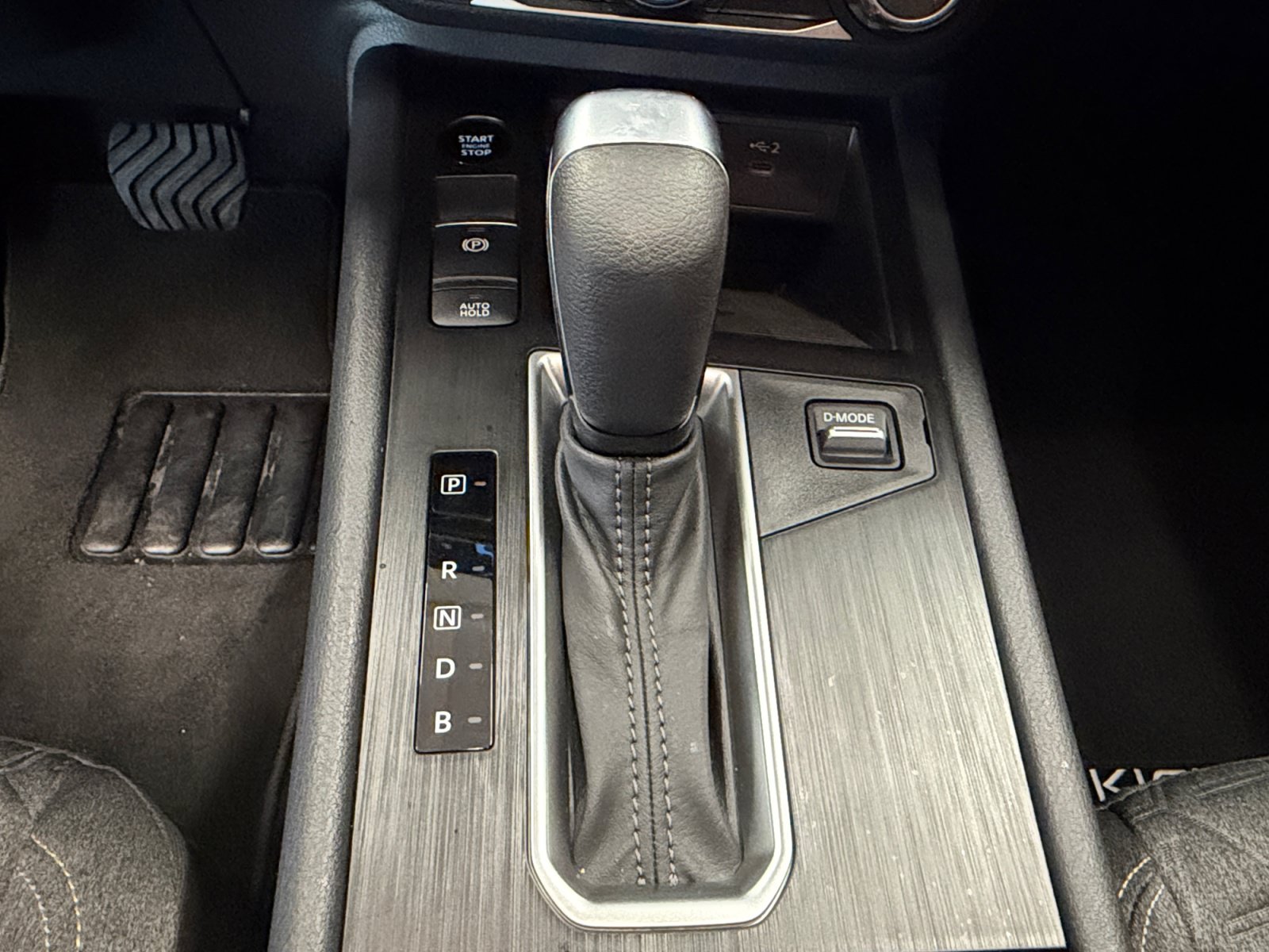 Used 2025 Nissan Kicks SV FWD image 22