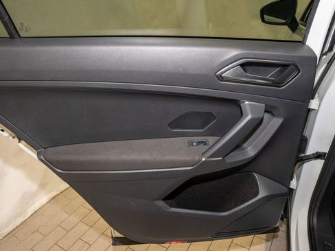 Used 2018 Volkswagen Tiguan S w/ Front Fog Lights Package image 9