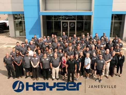 Used 2022 Chrysler Pacifica Touring-L w/ Uconnect Theater Family Group image 12