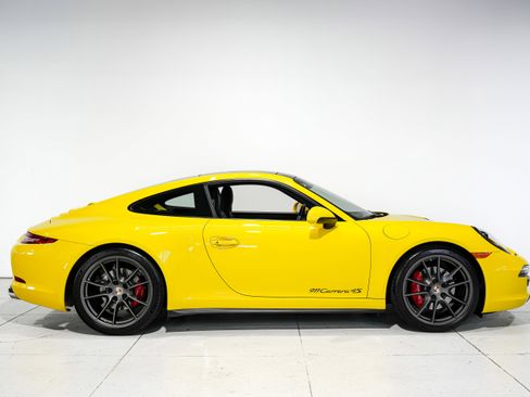 Used 2014 Porsche 911 Carrera 4S image 2