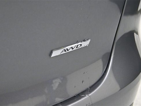 Used 2017 Jaguar F-PACE R-Sport image 6