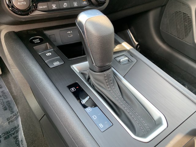 Used 2026 Nissan Kicks SV w/ Interior Electronics Package AWD/4WD image 23