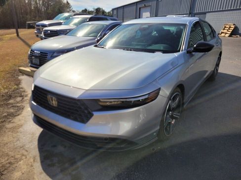 Used 2024 Honda Accord Sport image 7