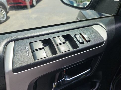 Used 2020 Toyota 4Runner SR5 image 19