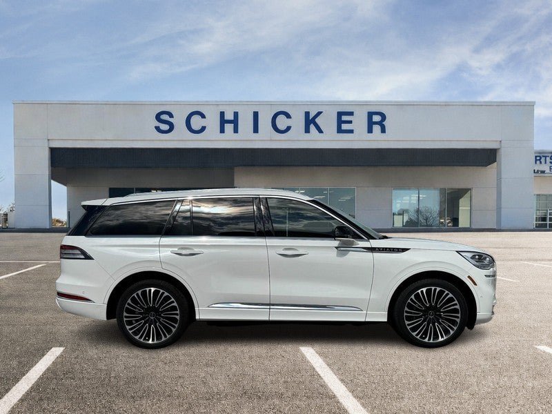 Used 2024 Lincoln Aviator Black Label w/ Dynamic Handling Package AWD/4WD image 2