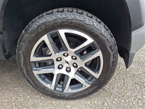 Certified 2024 Chevrolet Colorado Z71 w/ Z71 Convenience Package 2 image 8