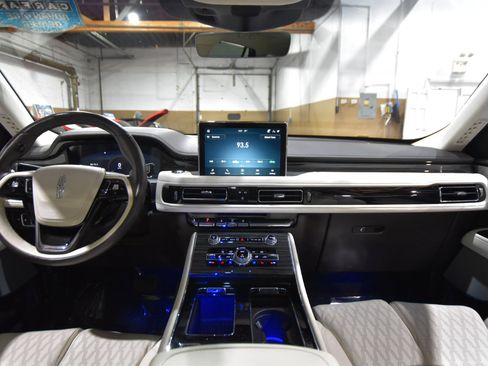 Used 2022 Lincoln Aviator Black Label image 42