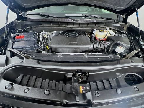 Used 2025 Chevrolet Tahoe LT image 31