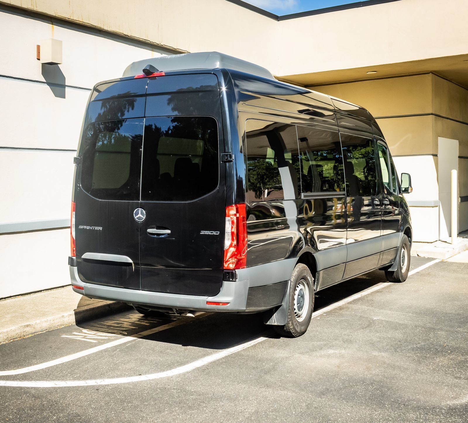 Used 2025 Mercedes-Benz Sprinter 2500 image 7