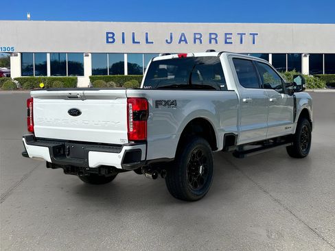 New 2026 Ford F250 Lariat w/ Black Appearance Package image 4