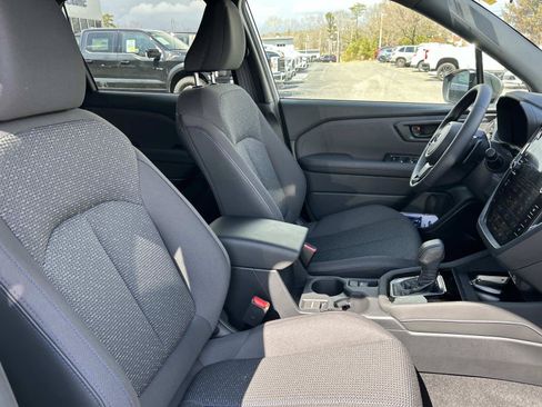 Used 2025 Subaru Forester Premium AWD/4WD image 17