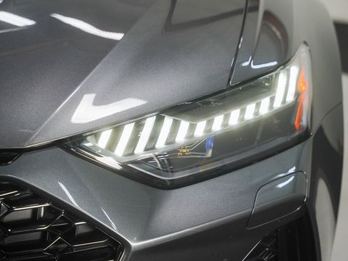 Used 2022 Audi RS 6 w/ Executive Package AWD/4WD image 15