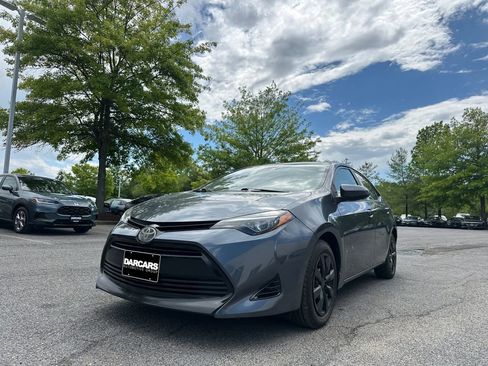 Used 2019 Toyota Corolla LE FWD image 32