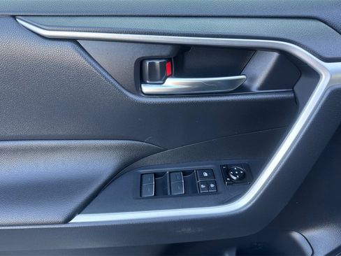 Certified 2022 Toyota RAV4 XLE image 10