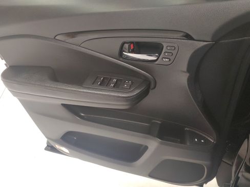 Used 2017 Honda Pilot Elite image 9