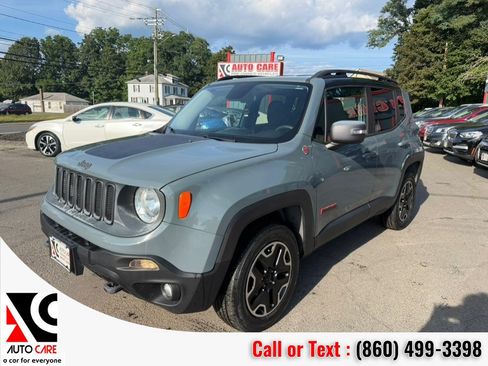 Used 2016 Jeep Renegade Trailhawk AWD/4WD image 3