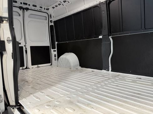 Used 2026 RAM ProMaster 2500 w/ Convenience Group FWD image 25