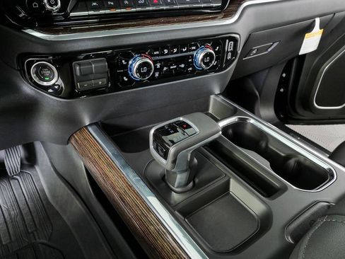 New 2026 GMC Sierra 1500 Elevation w/ Elevation Premium Package AWD/4WD image 18