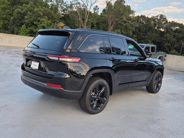 New 2026 Jeep Grand Cherokee Limited w/ Limited Altitude Package AWD/4WD image 9