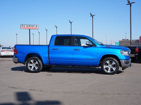 Used 2022 RAM 1500 Laramie AWD/4WD image 2