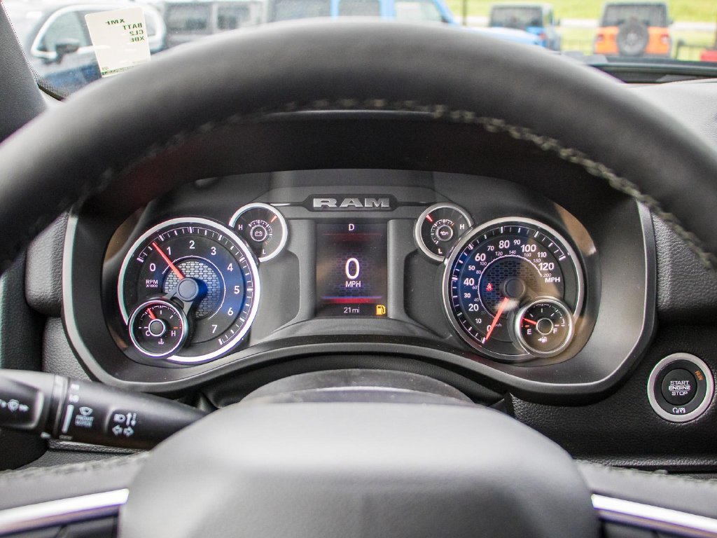 Used 2025 RAM 1500 Big Horn AWD/4WD image 37