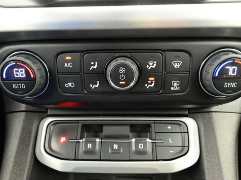 Used 2023 GMC Acadia SLT w/ Preferred Package AWD/4WD image 24
