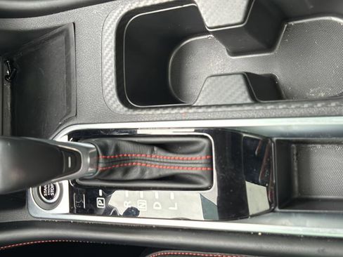 Used 2025 Nissan Sentra SR w/ SR Premium Package FWD image 17
