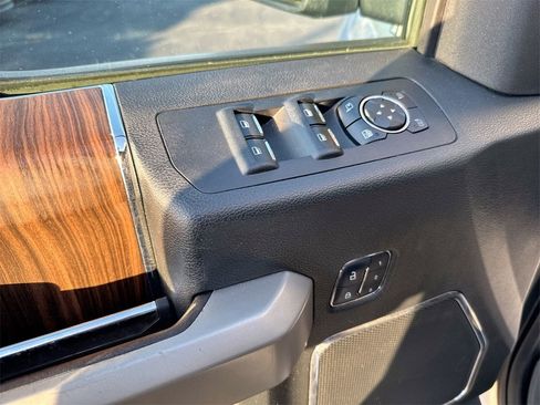 Used 2016 Ford F150 Lariat image 22