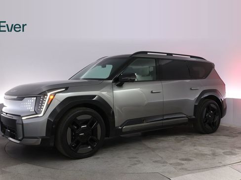 Used 2024 Kia EV9 GT-Line image 18