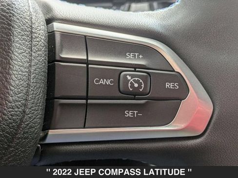 Used 2022 Jeep Compass Latitude FWD image 16