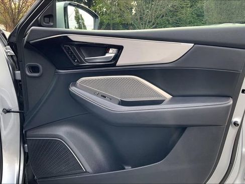 Used 2023 Acura MDX SH-AWD w/ Technology Package image 22