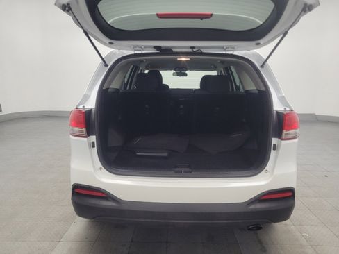 Used 2018 Kia Sorento LX image 29