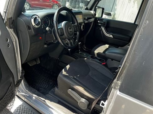 Used 2014 Jeep Wrangler Sahara w/ Connectivity Group AWD/4WD image 15