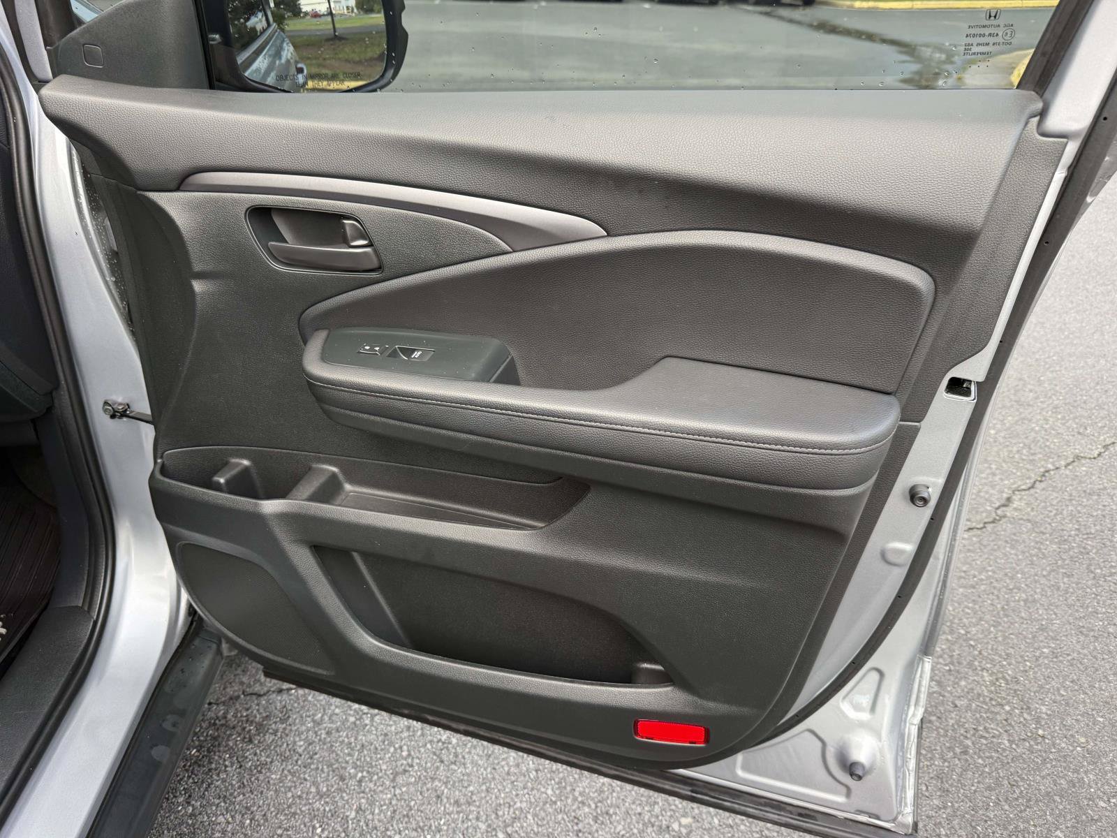 Certified 2023 Honda Passport EX-L image 15