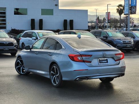 Used 2018 Honda Accord Sport image 7