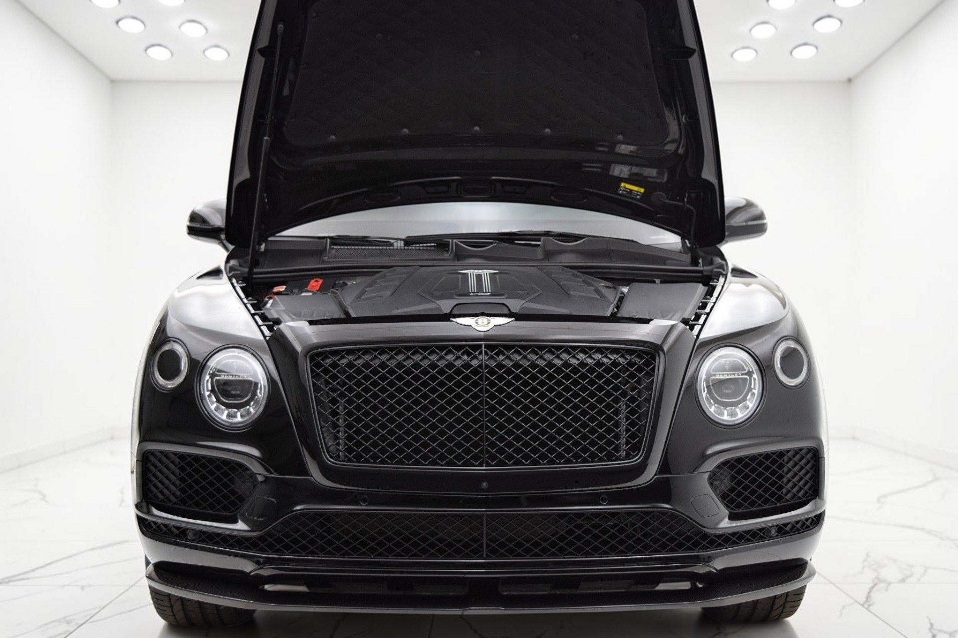 Certified 2019 Bentley Bentayga AWD/4WD image 15