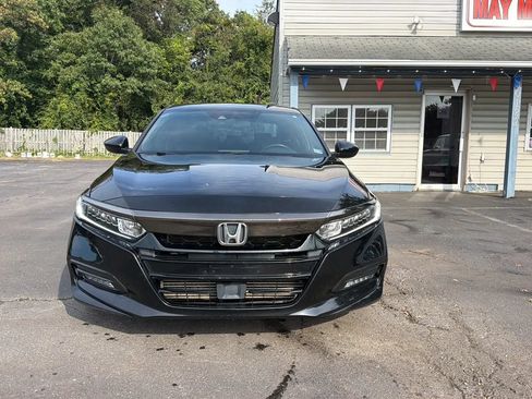Used 2018 Honda Accord Sport image 2