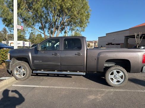 Used 2011 Chevrolet Silverado 2500 LTZ w/ LTZ Plus Package image 18