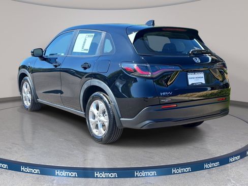 Used 2023 Honda HR-V LX image 8