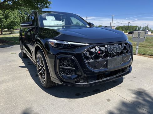 New 2026 Audi SQ5 Premium Plus image 2