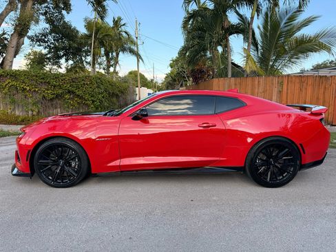 Used 2017 Chevrolet Camaro ZL1 RWD image 5