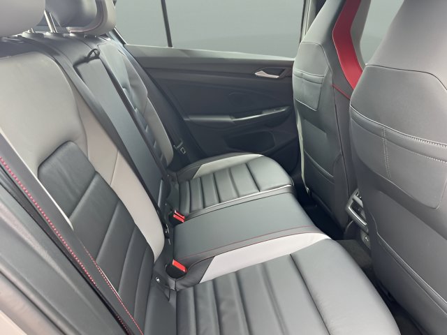 New 2026 Volkswagen GTI SE FWD image 15
