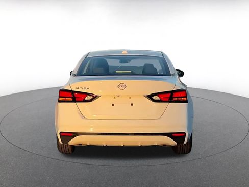 Used 2025 Nissan Altima 2.5 SV image 12