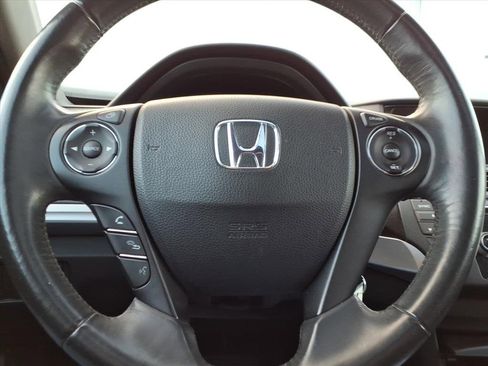 Used 2015 Honda Crosstour EX-L image 19