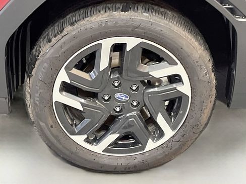 Used 2025 Subaru Forester Limited AWD/4WD image 33
